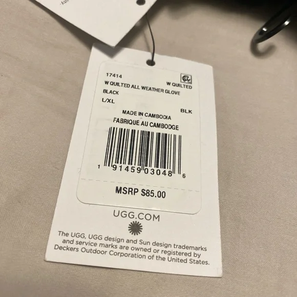 UGG Black Quilted All-Weather Gloves - Picture 2 of 4